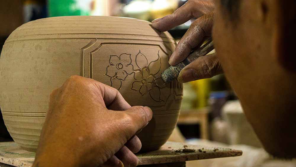 Bat Trang’s Legacy: The Artistry of Hieu Bien Ceramics